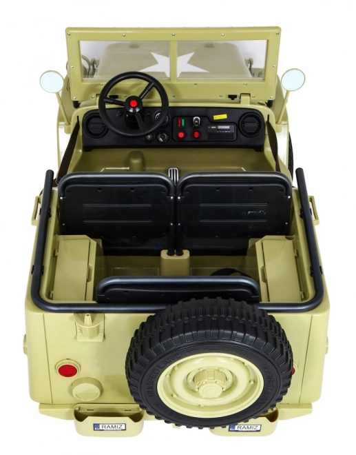 Retro vojenské auto pro 3 děti Matcha + pohon 4x4 + úložné prostory + EVA + pomalý start + MP3 LED