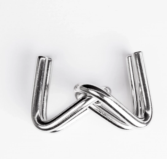 Polirani metal za ugodno rješavanje