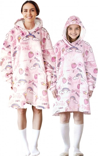 Taglio oversize con cappuccio e grande tasca