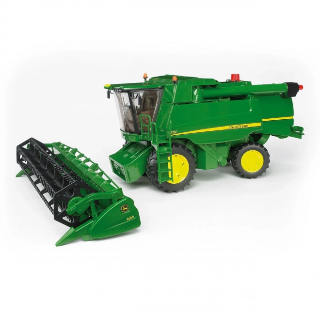 Bruder John Deere T670i Harvester