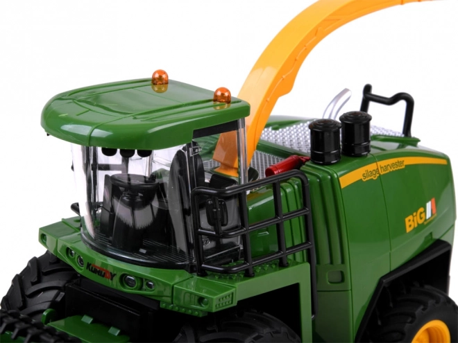 Remote Controlled Harvesting Machine with Smoke and Sound Effects