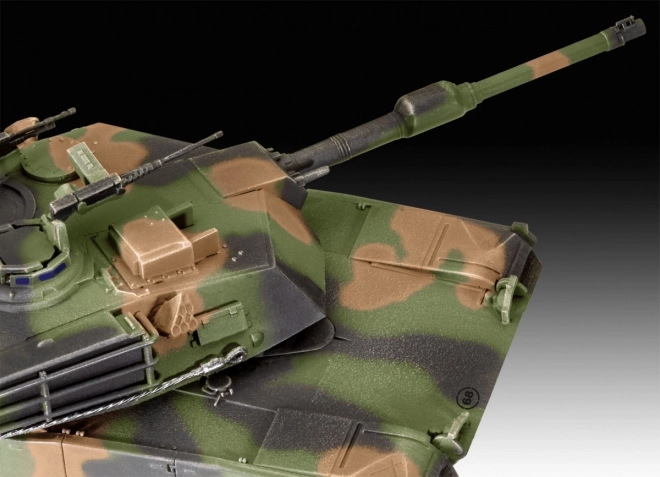 Plastic Model of M1A2 Abrams Tank 1/72 Scale