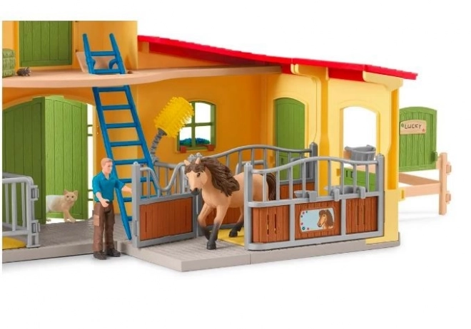 Set with Icelandic Horse Figurine and Stable