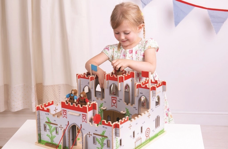 Interchangeable flags and realistic details