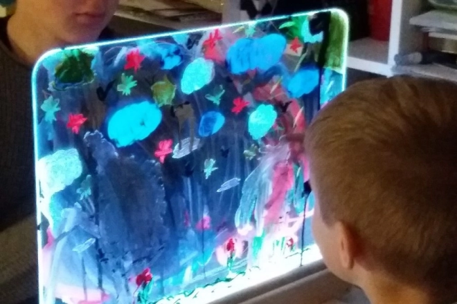 Magic Light Drawing Board