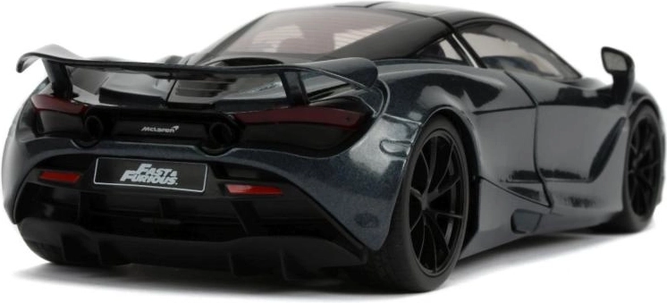 Look cinematografico ufficiale Fast & Furious