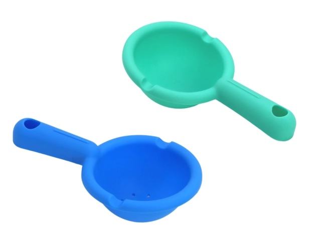 Cucchiai bifacciali per il divertimento