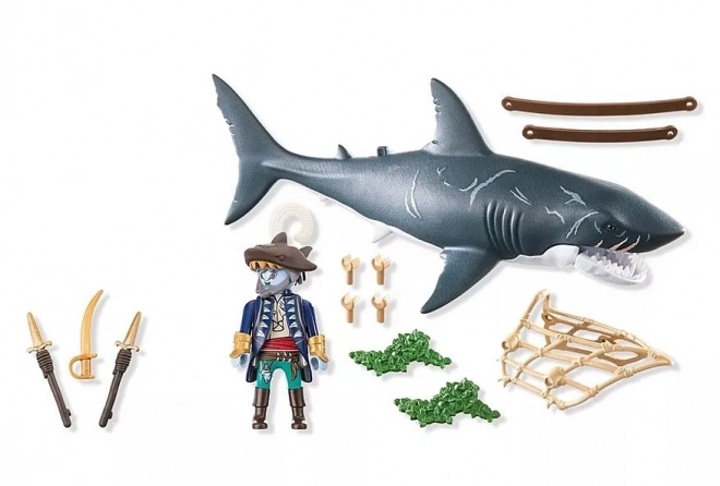 Giant Shark with Pirate Set