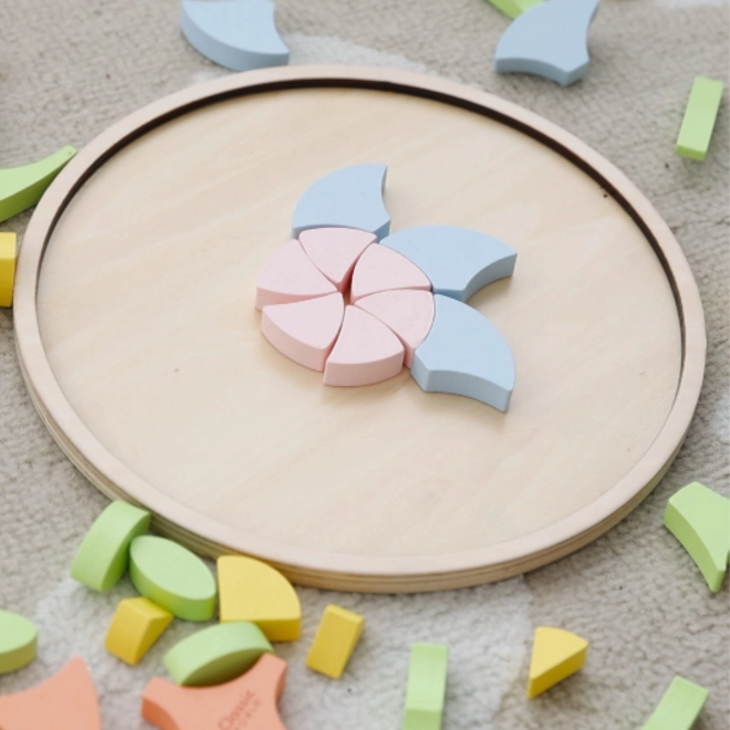 Pastelová mandala Montessori mozaika květiny