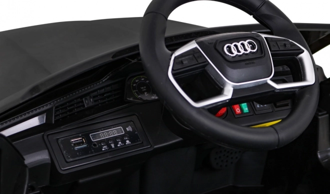 Audi E-Tron Sportback pre deti + Pilot + pohon 4x4 + pomalý rozjazd + rádio MP3 + LED – čierna