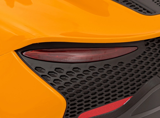 Vehicul McLaren Arthur – Oranžová
