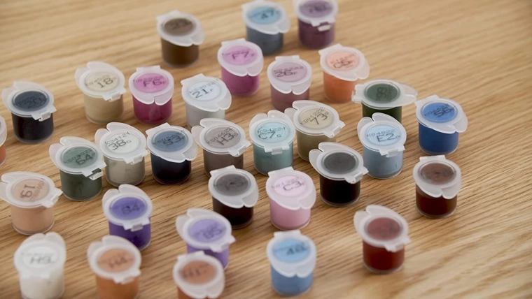 Praktische verf in cupjes