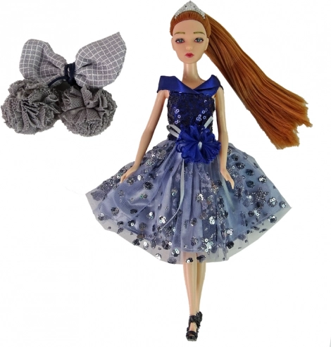 Sparkling look and tiara for a royal style