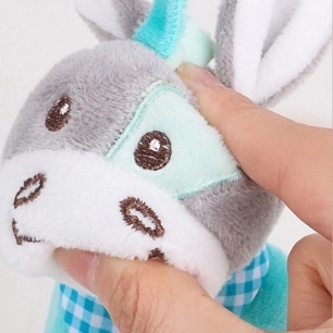 Osso di peluche sensoriale con fischietto Woopie