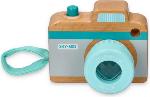 Realistic pretend play for little photographers