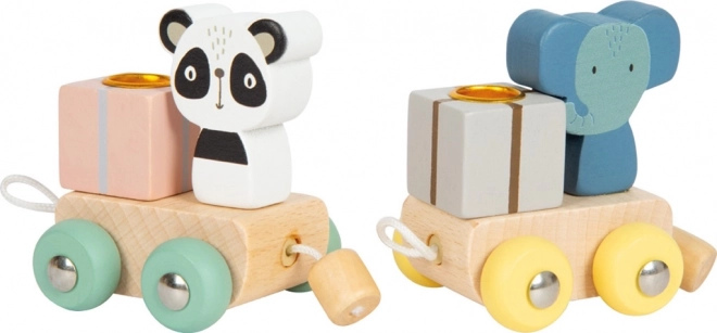 Fa születésnapi vonat állatkákkal a Small Foot-tól