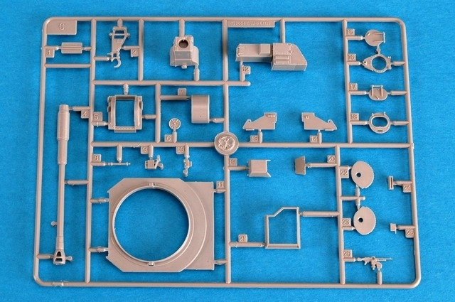 British AS-90 Self-Propelled Gun Model Kit