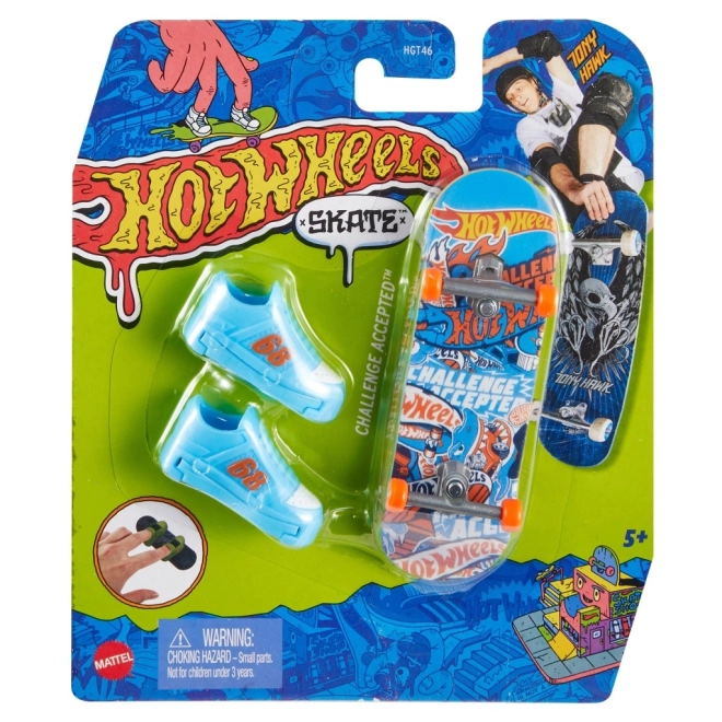 Fingerboard with Removable Skate Shoes by Hot Wheels