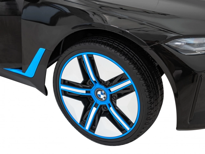 Mașină electrică BMW i4 – Černé