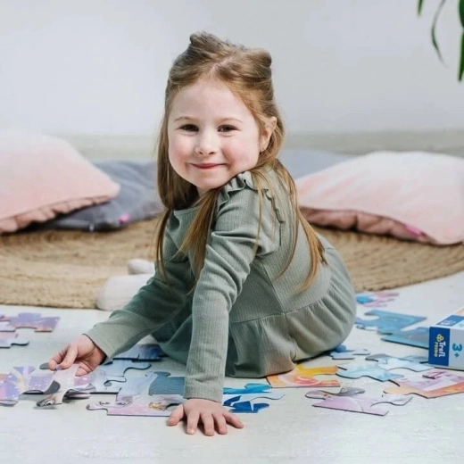 Learning through play: assembling and fine motor skills