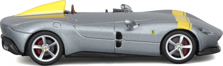 Struttura in metallo e ruote liberamente girevoli