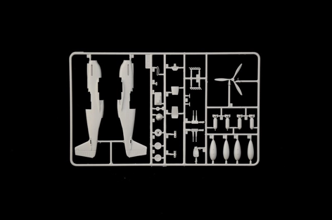 Plastic Model P-51A Mustang 1/72