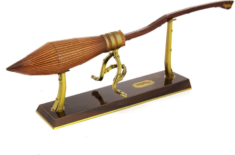 Realistic metal Nimbus 2000 replica