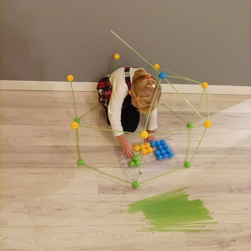 Fluorescent Straw Building Blocks With Tent