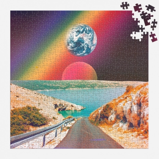 A radiant cosmic motif that draws you in