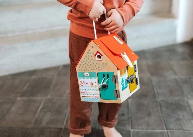 Lilliputiens Wooden House with Locks