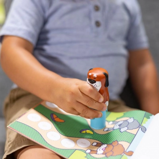 Il tenero design a tema cani incentiva la creatività