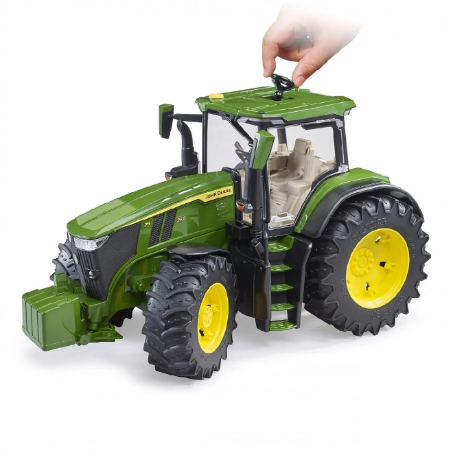 Bruder Tractor John Deere 7R