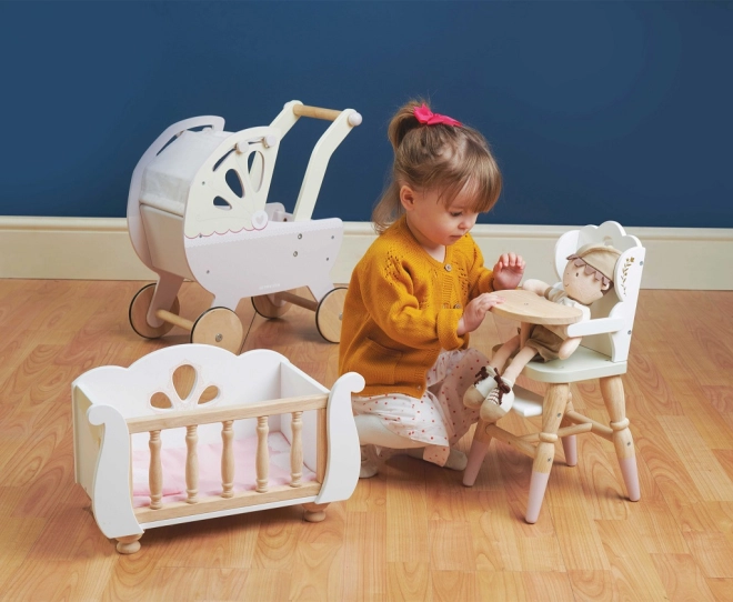 Supports role play