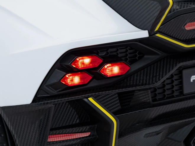 Pojazd Lamborghini Invencible biely