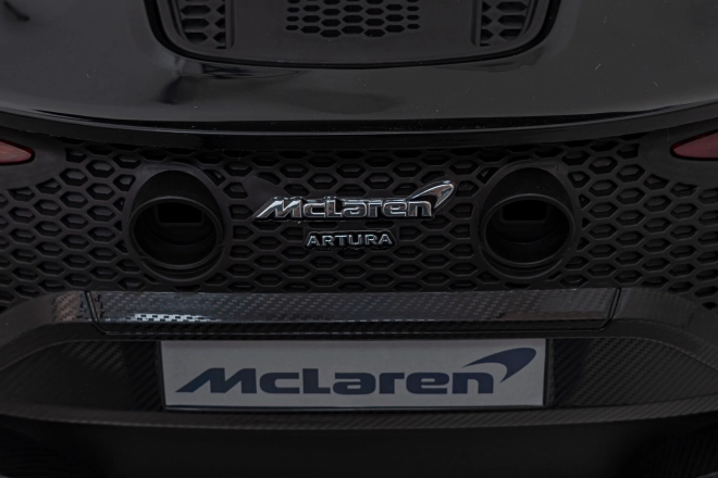 Vehicul McLaren Arthur – Černá