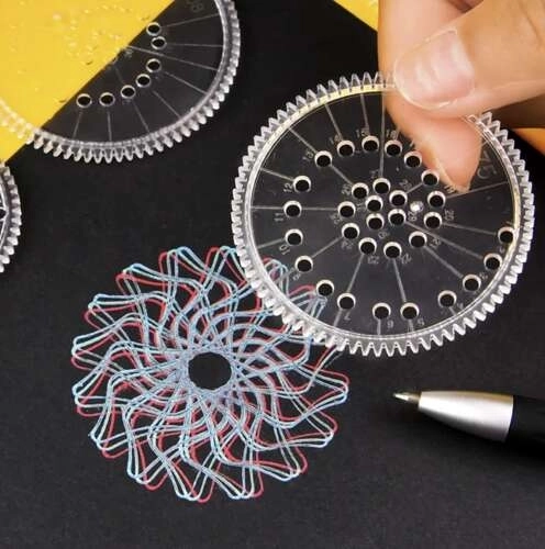 Maaleo spirograph drawing set