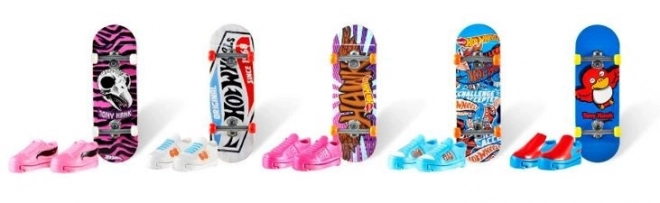 Hot Wheels Skate Fingerboard Set with Removable Shoes