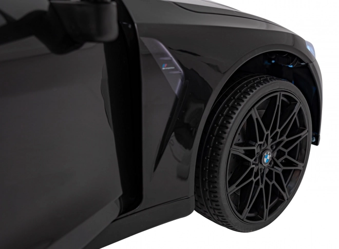 BMW M4 Biele Vozidlo – Čierne
