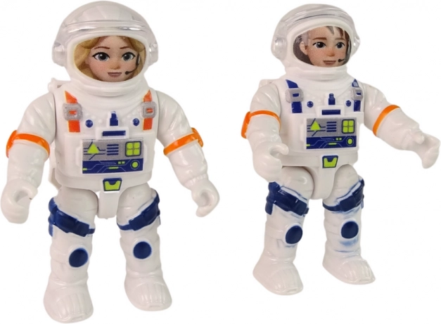 Dva realističtí astronauti