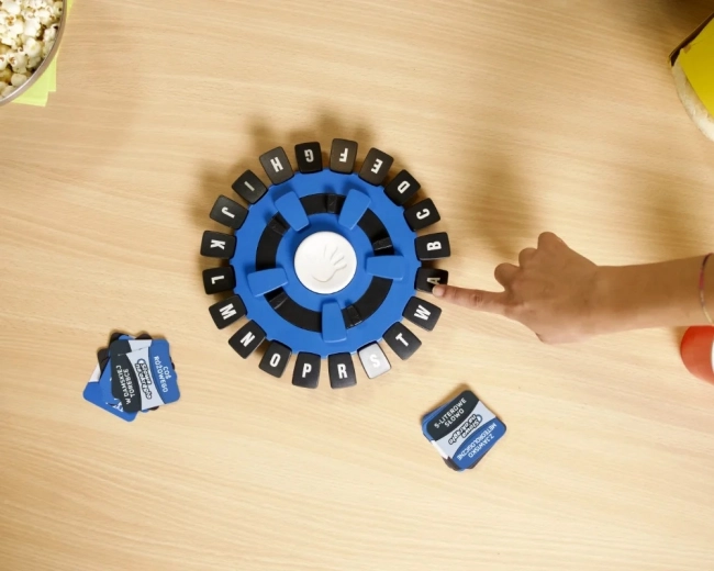 Intuitive letter ring for rapid responses