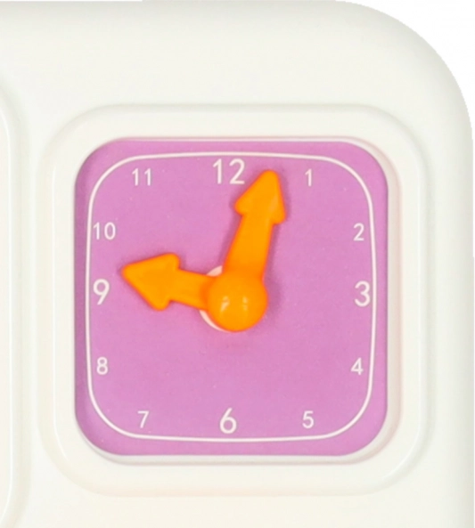 Tavola manipolativa Montessori con elementi di cucina e orologio educativo