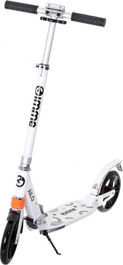 Velká 200mm kola a robustní konstrukce