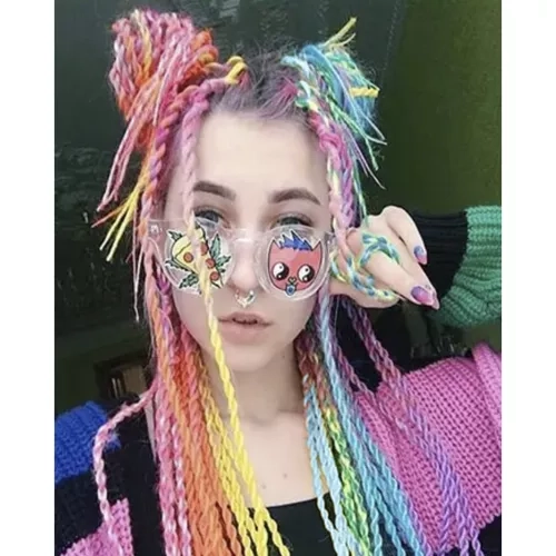 Colorful Synthetic Braids