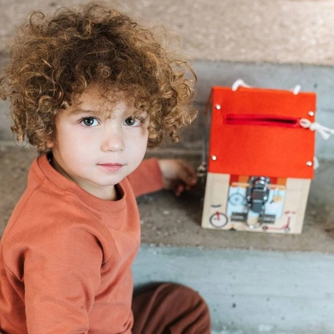 Lilliputiens Wooden House with Locks