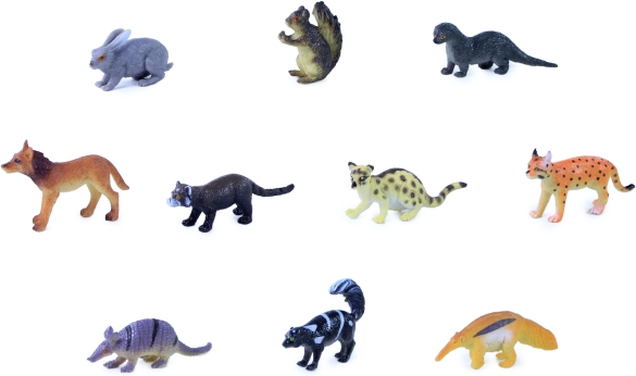 10 realistických mini figurek