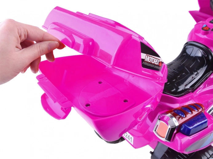 Practical rear trunk for treasures