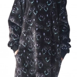 Warm hoodie blanket with hood COZY NOXXIEZ with gaming motif