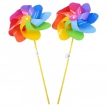 Barevný větrník s duhovými listy