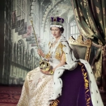 EuroGraphics Puzzle Queen Elizabeth II 1000 Pieces