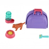 Kiskedvenc kutya hordozható dobozzal és kiegészítőkkel